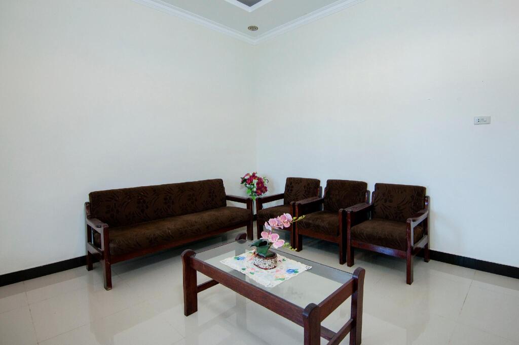 Тарутунг: Oyo 2220 Pink'S Guest House
