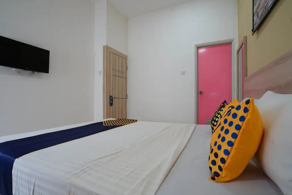 Тарутунг: Oyo 2220 Pink'S Guest House