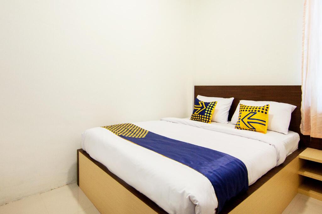 Тарутунг: Oyo 2220 Pink'S Guest House