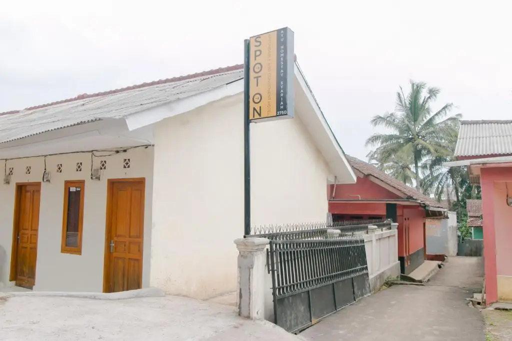Барос: SPOT ON 2750 Ayu Homestay Syariah