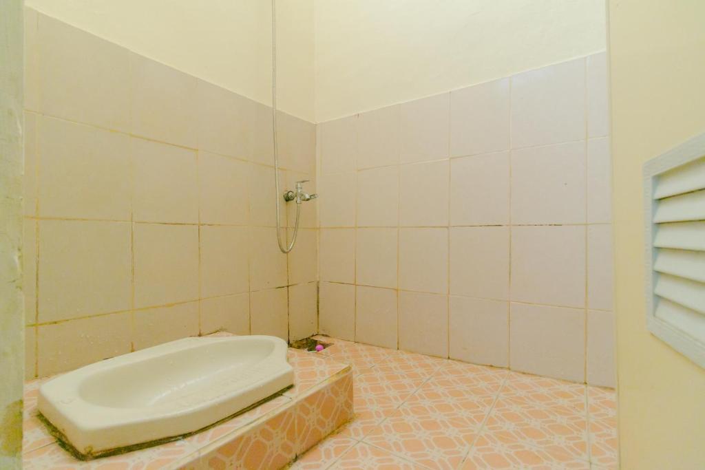 Барос: SPOT ON 2750 Ayu Homestay Syariah