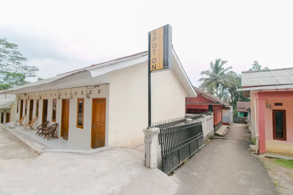 Барос: SPOT ON 2750 Ayu Homestay Syariah
