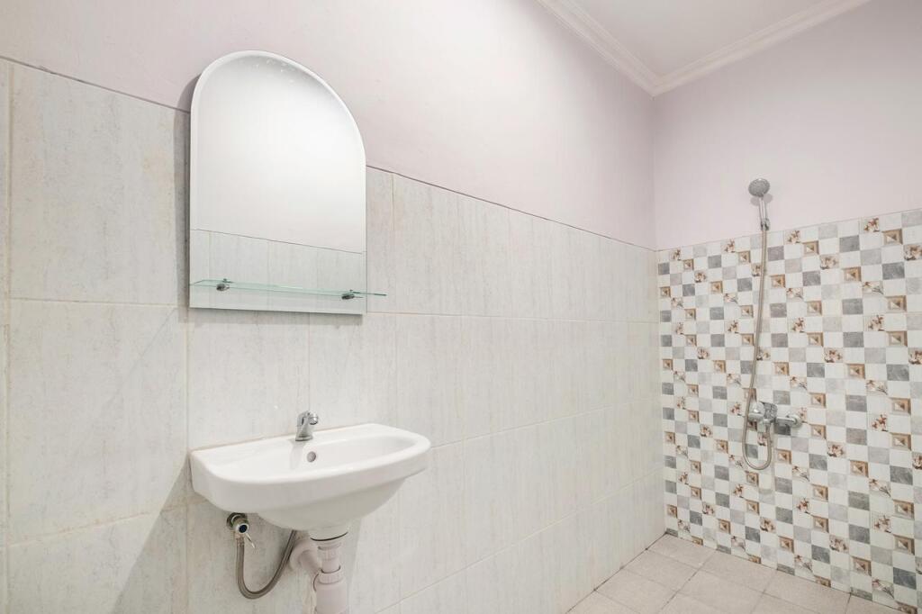 Джокьякарта: OYO 2669 Crown Residence