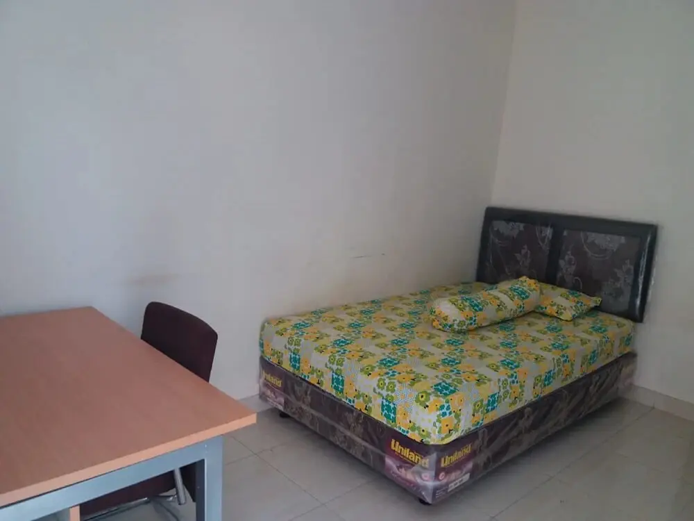 Депок: Oyo 2851 Anggrek House Syariah