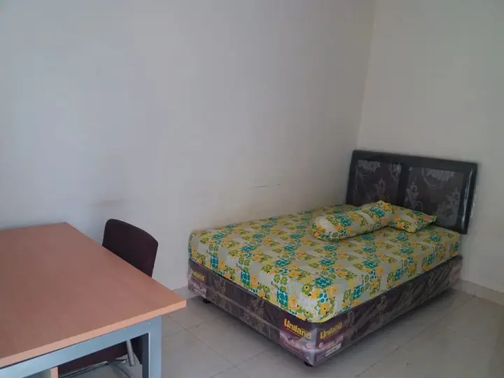 Депок: Oyo 2851 Anggrek House Syariah