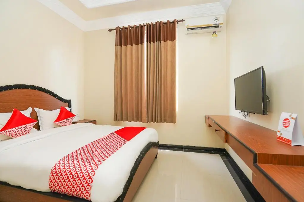Сурабая: OYO 2680 Zeidan House Syariah
