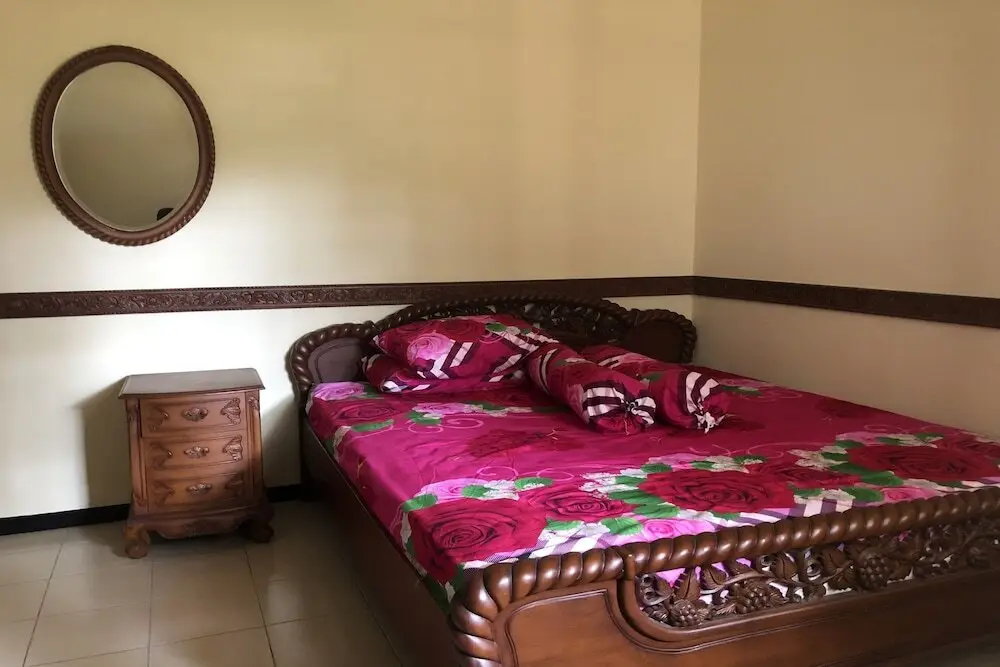Сурабая: SPOT ON 2712 Al Fatih Syariah Residence