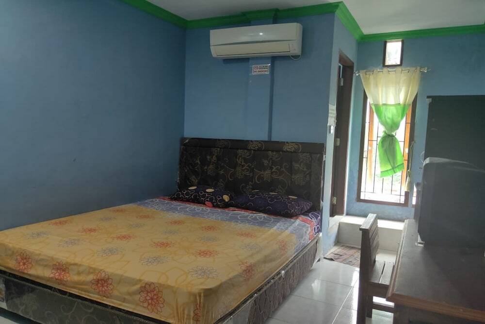 Сурабая: SPOT ON 2712 Al Fatih Syariah Residence