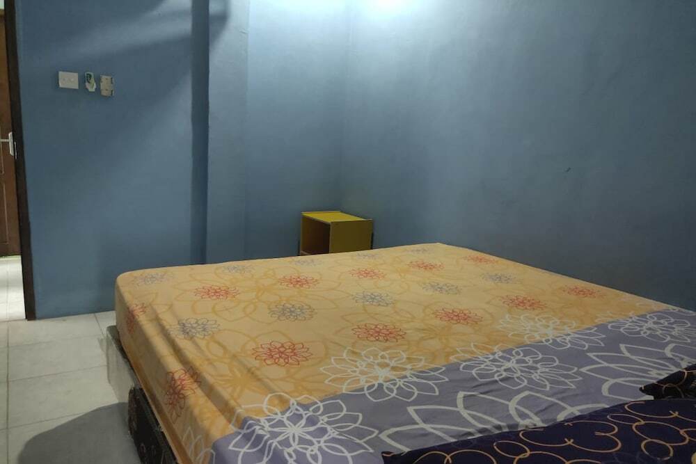 Сурабая: SPOT ON 2712 Al Fatih Syariah Residence