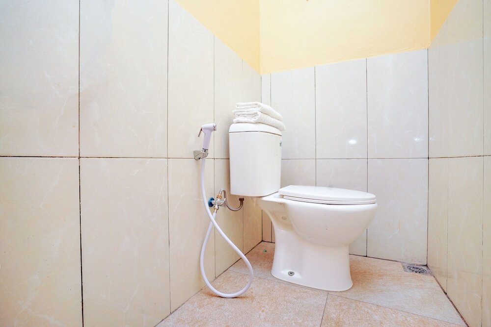 Сурабая: OYO 2656 Az Zahra Residence Syariah