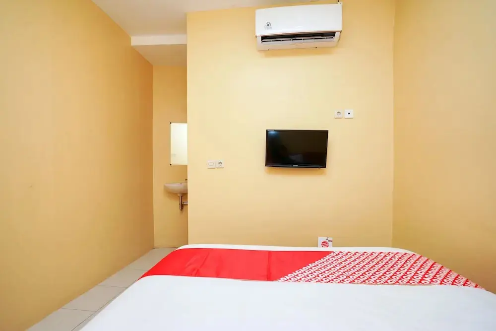 Сурабая: OYO 2656 Az Zahra Residence Syariah