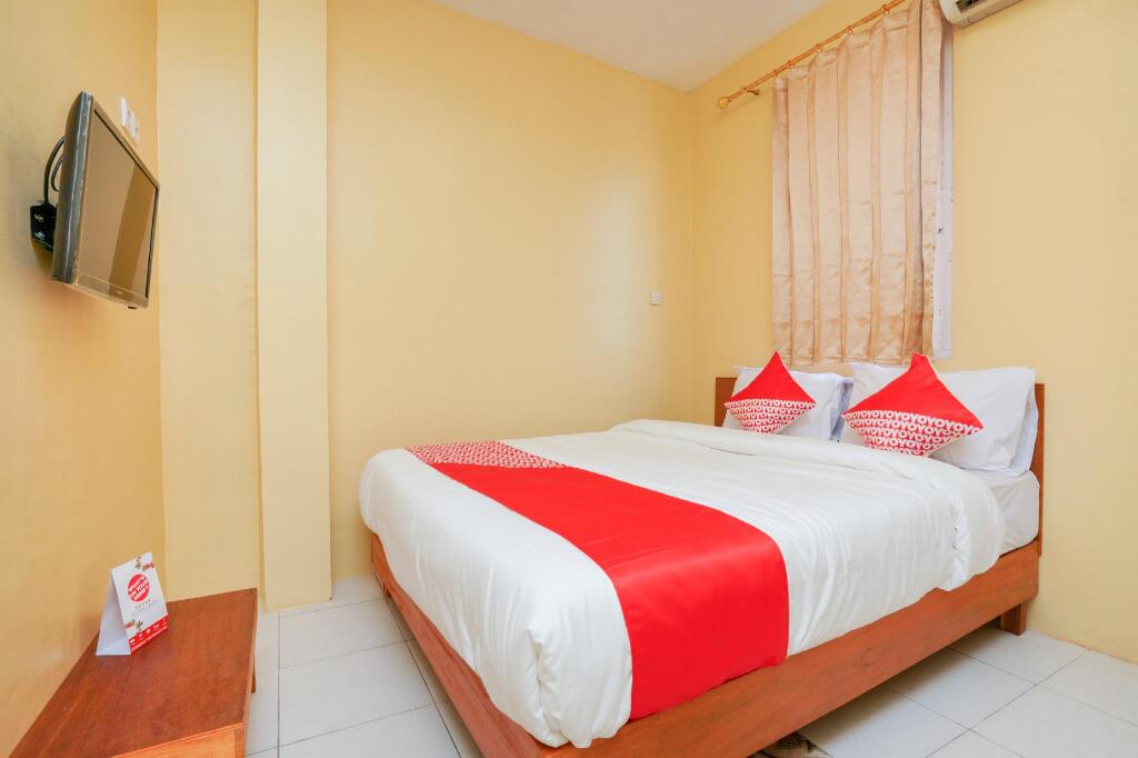 Сурабая: OYO 2656 Az Zahra Residence Syariah