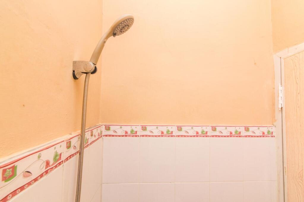 Батам: SPOT ON 2755 Zainab Homestay Syariah
