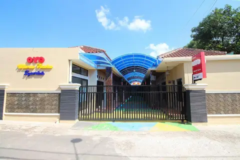 OYO 2630 Wisma Fahza Syariah — фото 1