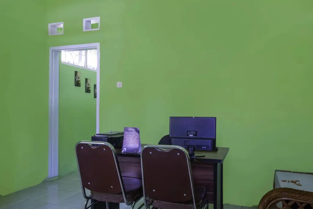 Чианджур: OYO 2859 Fatan Costel Syariah