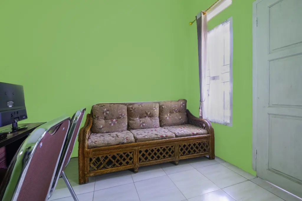 Чианджур: OYO 2859 Fatan Costel Syariah
