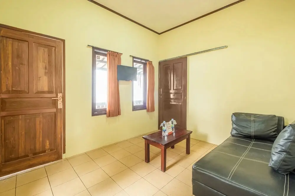Сикакак: OYO 951 Cempaka Ratu Beach Resort