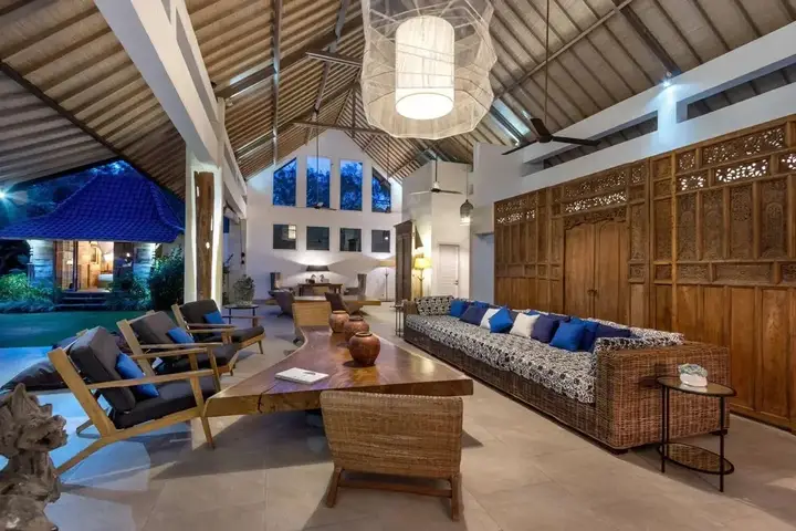 Керобокан: Bali Villa Near the Beach, 2056