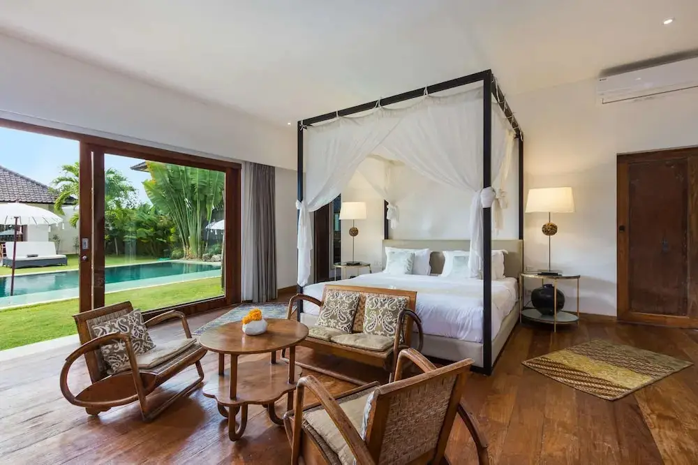 Керобокан: Bali Villa Near the Beach, 2056