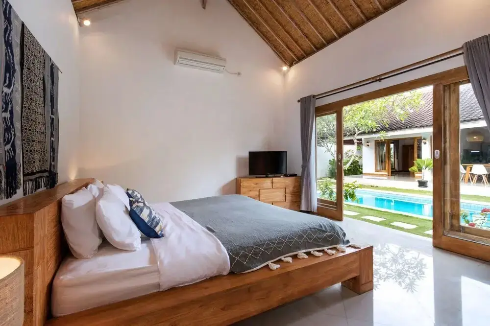 Кута: Bali Villa Near the Beach, 2030
