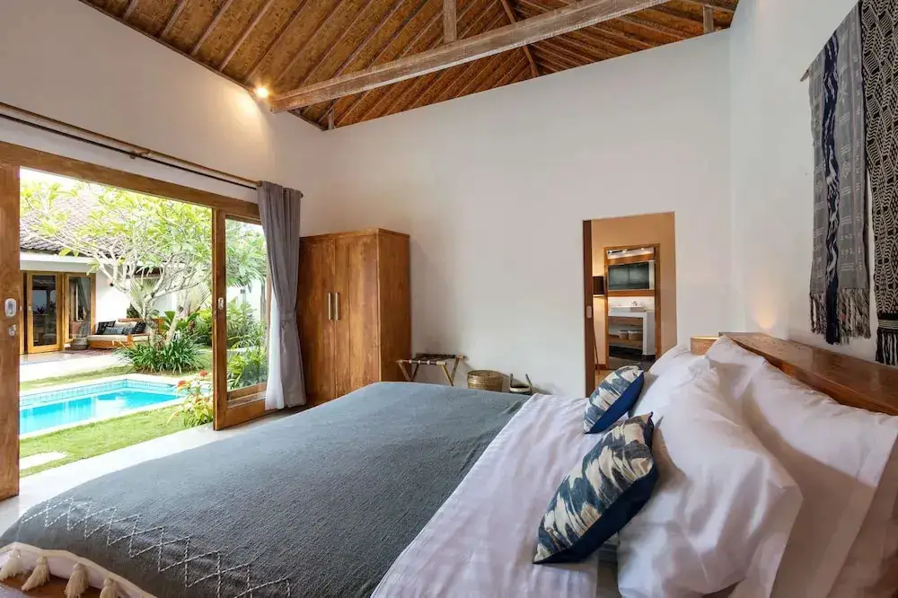 Кута: Bali Villa Near the Beach, 2030