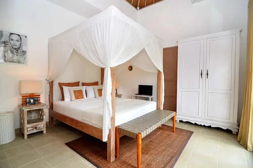 Кута: Bali Villa Near the Beach, 2070