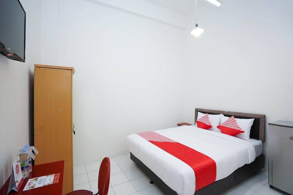 Сурабая: OYO 1624 Panjang Jiwo Residence