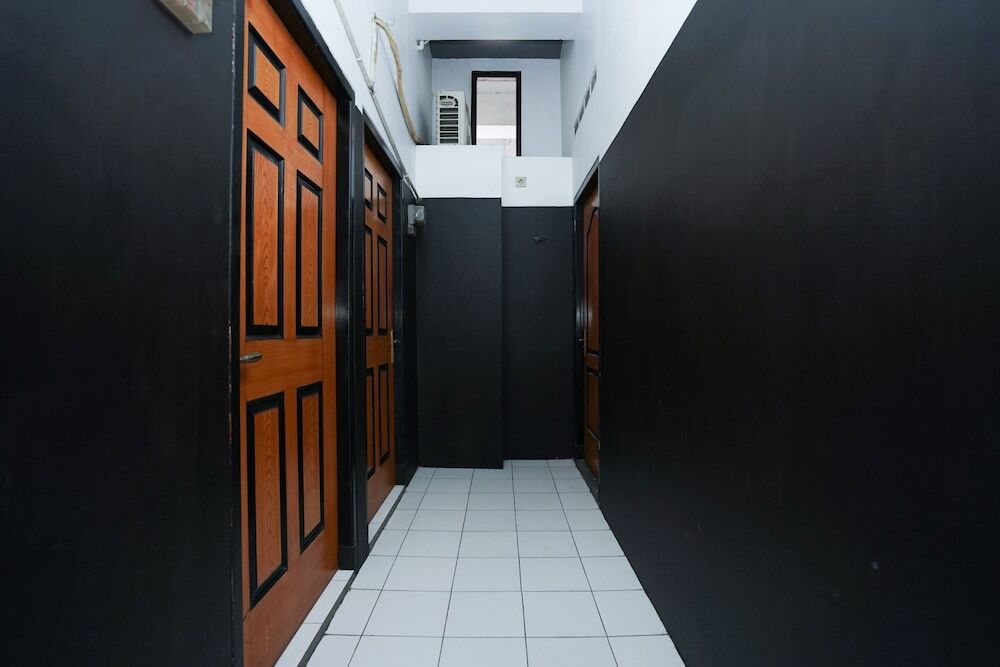 Сурабая: OYO 1624 Panjang Jiwo Residence