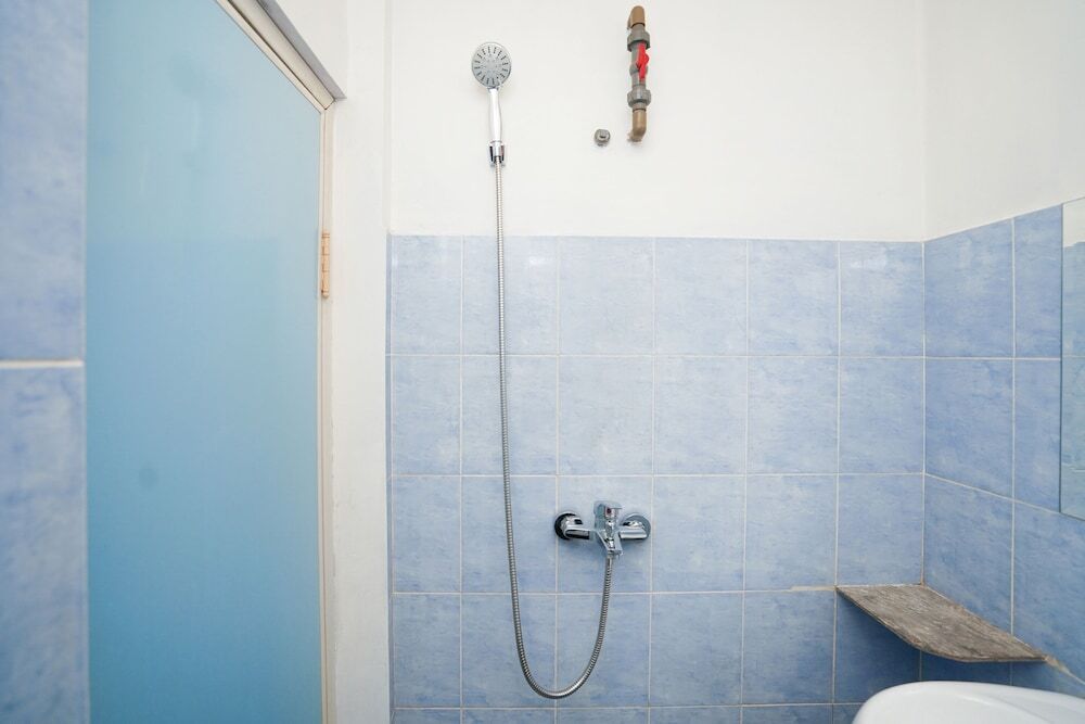 Сурабая: OYO 1624 Panjang Jiwo Residence