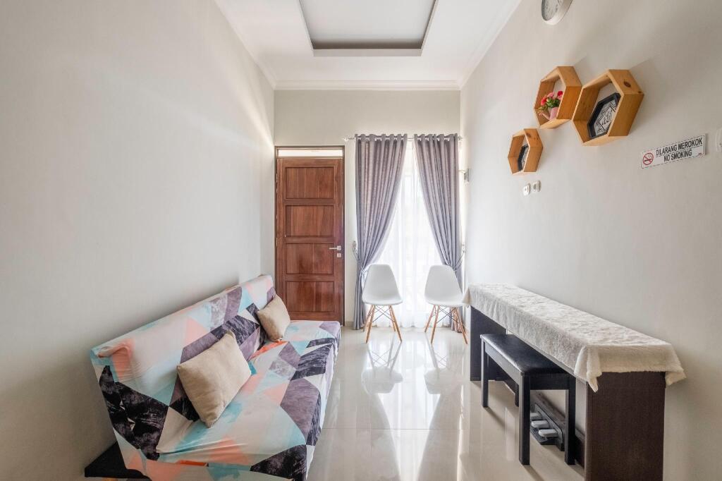 Гарут: OYO 1504 Alana Gardenia Syariah