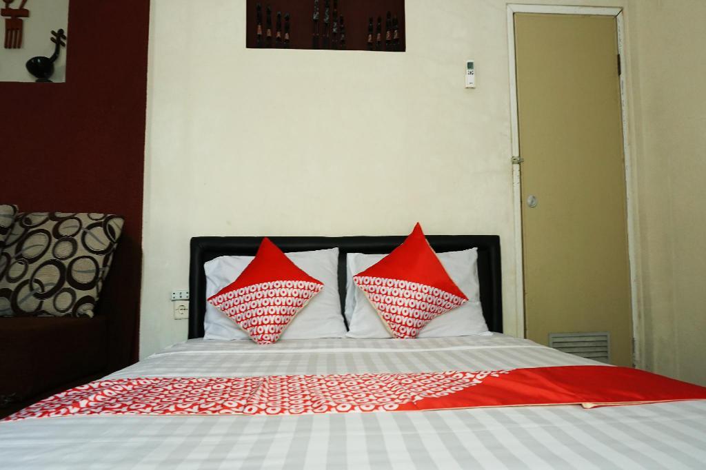 Танджунгджая: OYO 2860 The Castury Homestay Syariah