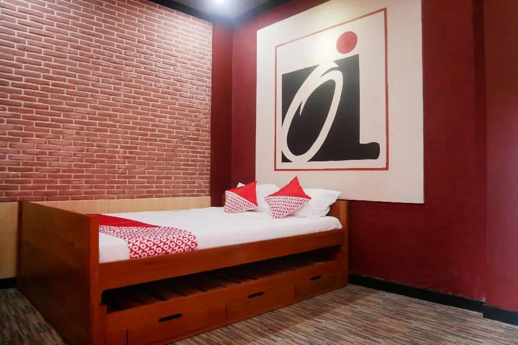 Танджунгджая: OYO 2860 The Castury Homestay Syariah