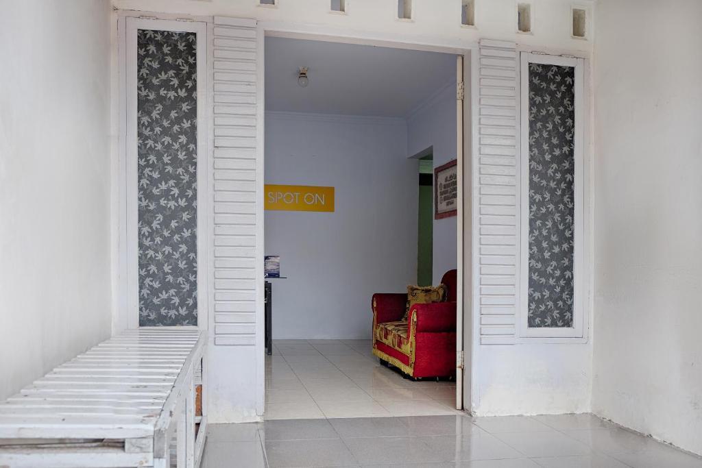 Макассар: SPOT ON 2847 Anggrek Homestay Syariah