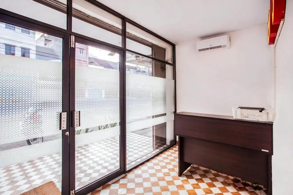 Медан: OYO 2720 Sutomo Inn