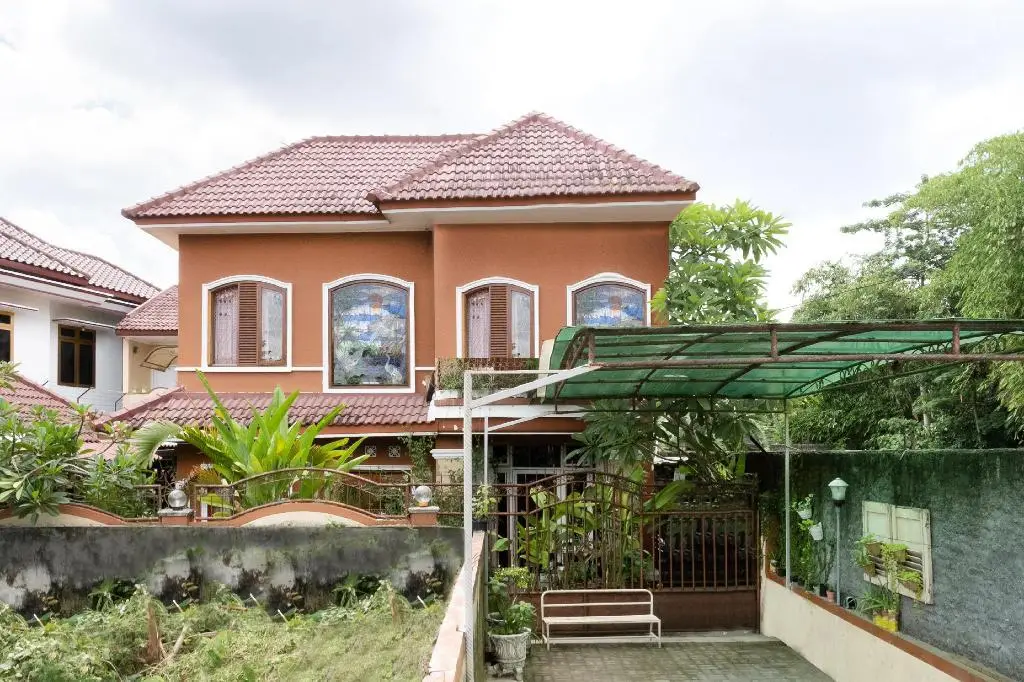 Депок: OYO 1806 Puri Arsita Homestay