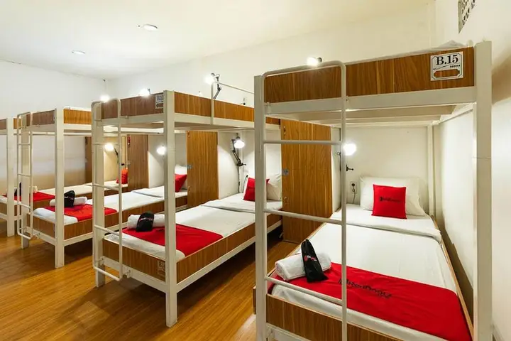 Бандунг: RedDoorz Hostel @ Dago 2