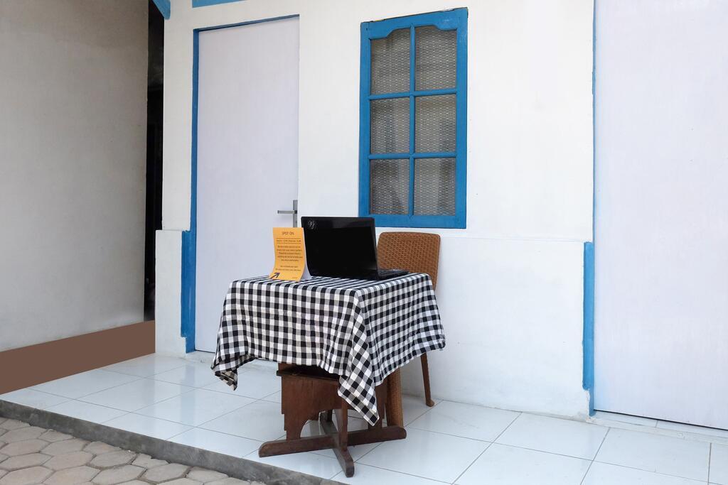 Бандунг: SPOT ON 2726 Kopo 355 Syariah
