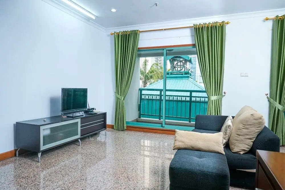 Джакарта: Homey 1br Apartment at Pavilion Sudirman