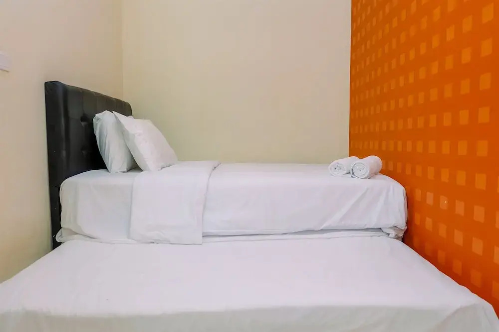 Джакарта: 2BR City Home Apartment