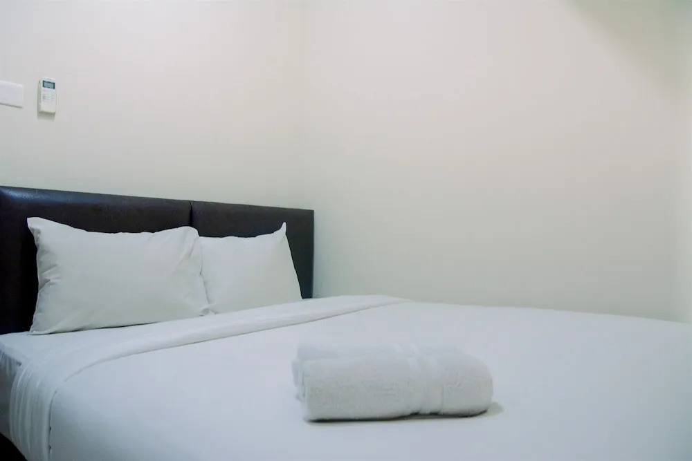 Джакарта: Gading Greenhill 2BR Apartment near Singapore International School