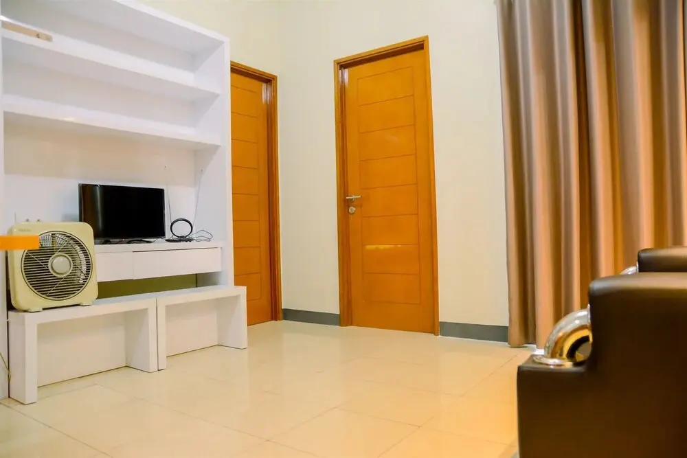 Джакарта: Gading Greenhill 2BR Apartment near Singapore International School