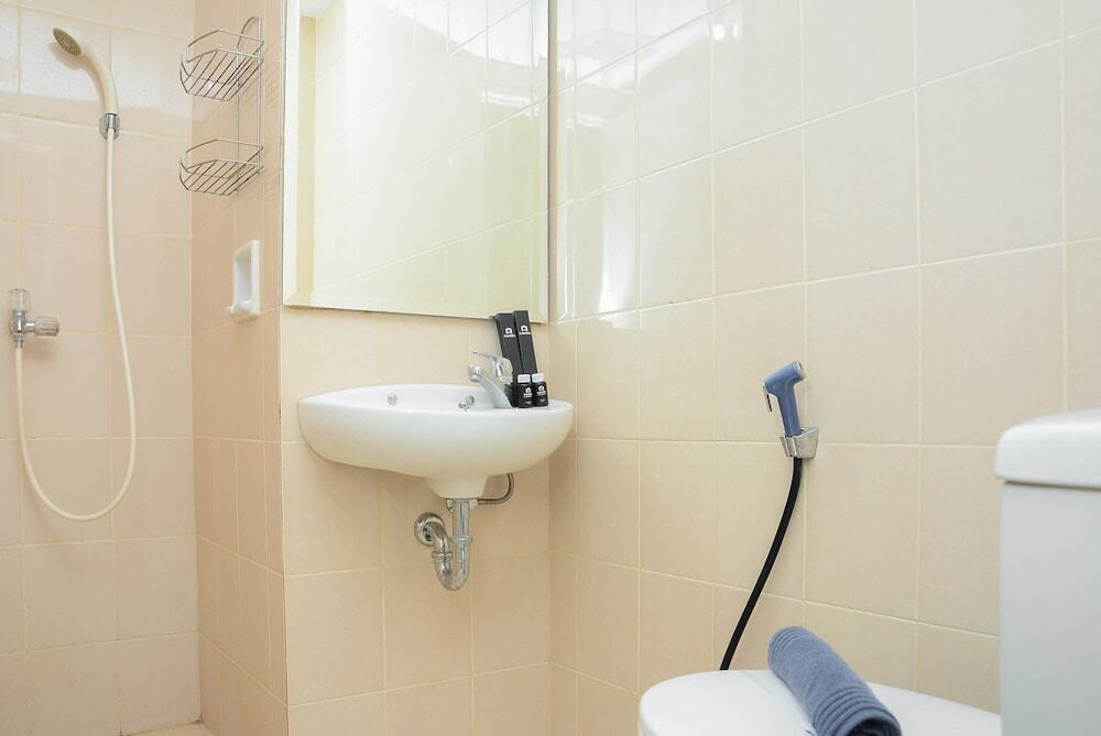 Джакарта: Cozy and Modern 3BR Apartment at Gading Greenhill
