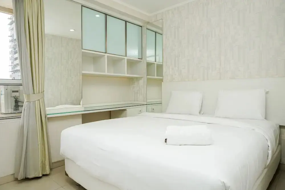 Джакарта: Best Choice Pool View 3Br Apartment At Paladian Park