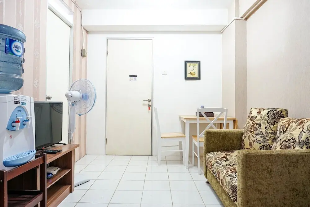 Джакарта: Convenient and Compact 2BR Gading Nias Apartment