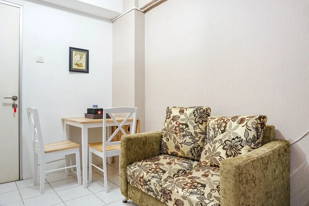 Джакарта: Convenient and Compact 2BR Gading Nias Apartment