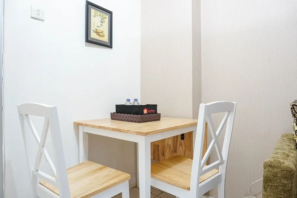 Джакарта: Convenient and Compact 2BR Gading Nias Apartment