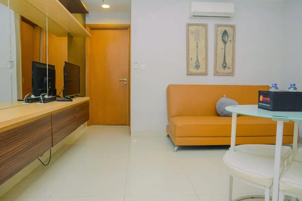 Джакарта: 1BR at The Mansion Kemayoran Apartment with Sea View