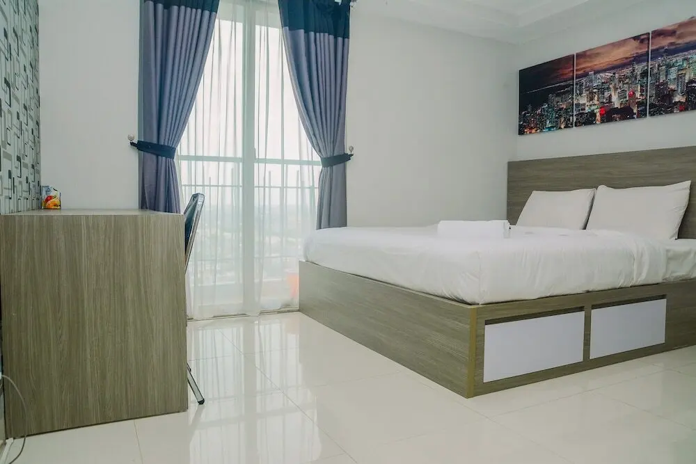 Джакарта: 1BR at The Mansion Kemayoran Apartment with Sea View