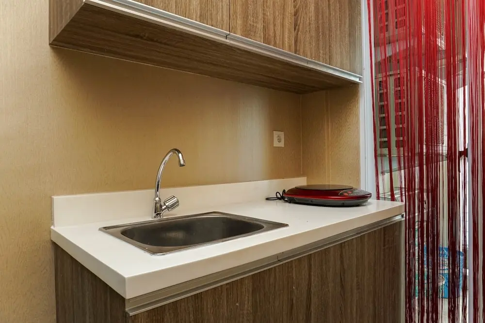 Джакарта: Homey And Luxurious 3Br Vittoria Apartment