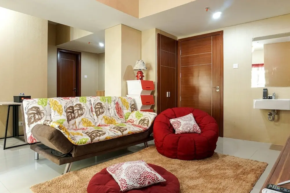 Джакарта: Homey And Luxurious 3Br Vittoria Apartment